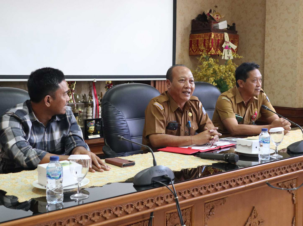Menerima Kunjungan Kerja dari Komisi II DPRD Kabupaten Pandeglang