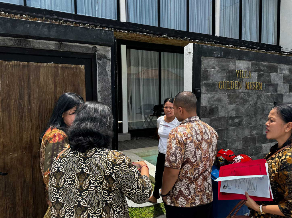 Melaksanakan Pendataan terkait Potensi Wajib Pajak Daerah